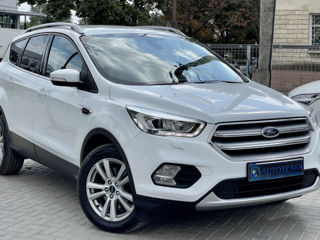 Ford Kuga foto 1