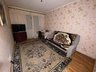 Apartament cu 2 camere, 1 m², Centru, Florești foto 2