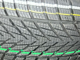 Vind 215/55 R17 goodyear de iarna foto 2