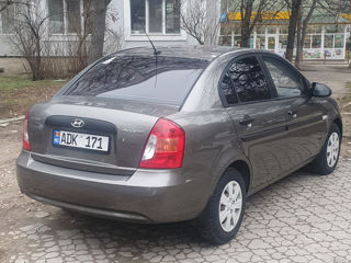 Hyundai Accent foto 10