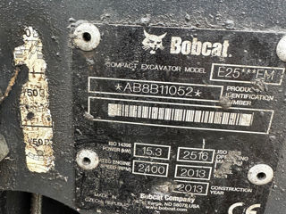 Vind miniexcavator bobcat e 25 foto 3