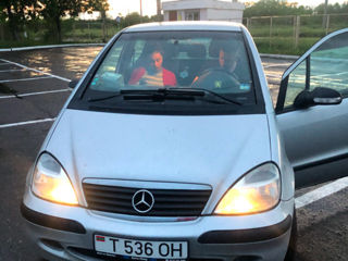 Mercedes A-Class foto 2