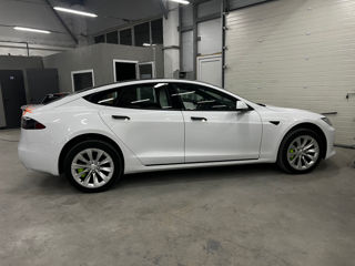 Tesla Model S foto 4