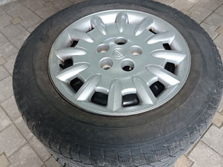 215 65 16, Hankook Korea iarna 90%, cu jante 5x114,3