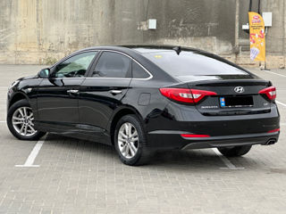 Hyundai Sonata foto 5