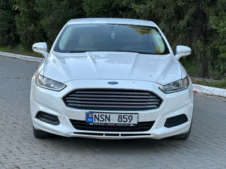 Ford Fusion foto 2