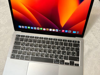 Продам MacBook Air M1 8/256