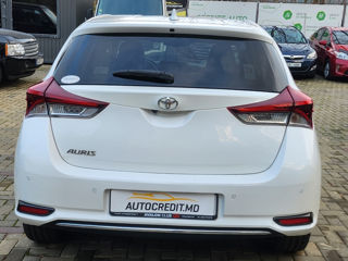 Toyota Auris foto 12