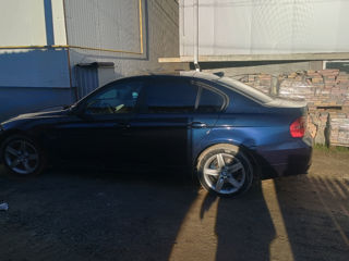 BMW 3 Series foto 4