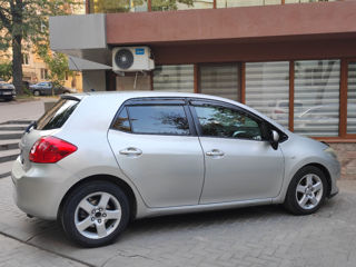 Toyota Auris foto 2