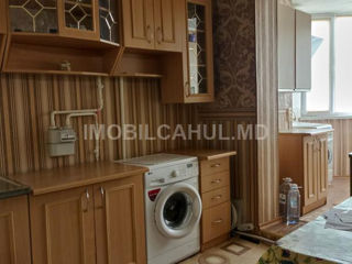 Apartament cu 3 camere, 68 m², Centru, Cahul foto 2