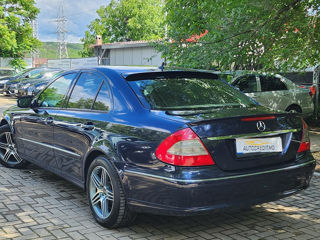 Mercedes E-Class foto 17