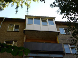 Балконы. Ремонт балконов в старых домах, металлоконструкции, расширение, кладка, остекление . foto 7