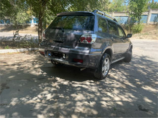 Mitsubishi Outlander foto 4