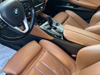 BMW 5 Series foto 3