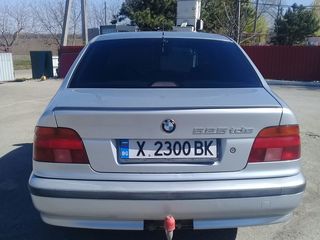 BMW 5 Series foto 2