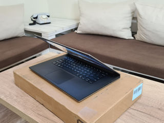 Dell XPS 15 IPS (Core i7 6820HQ/16Gb DDR4/512Gb NVMe SSD/Quadro M1000M/15.6" FHD IPS) foto 6