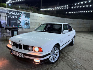 BMW 5 Series foto 8