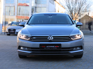 Volkswagen Passat foto 2