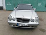 Mercedes E Class foto 2