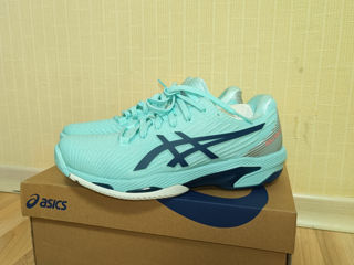 Новые кроссовки Asics, 37,5 размер foto 3