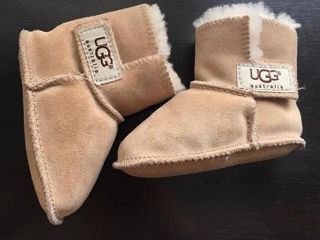 UGG m.17 piele naturală 450 lei