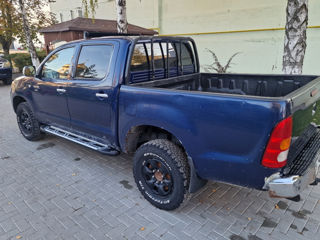 Toyota Hilux foto 4