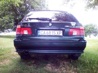 BMW 5 Series foto 4