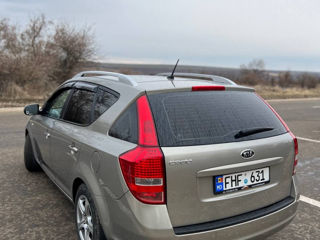 KIA Ceed Sw foto 4