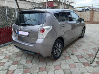 Toyota Verso foto 4