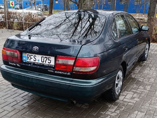 Toyota Carina foto 4