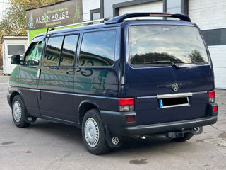 Volkswagen Caravelle foto 5