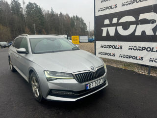 Skoda Superb foto 2