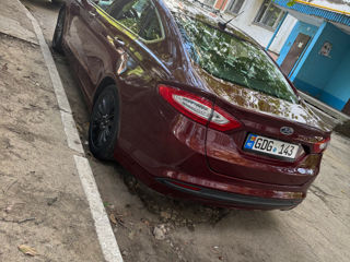 Ford Fusion foto 3