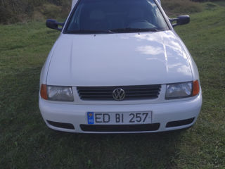 Volkswagen Caddy foto 2