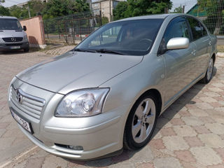 Toyota Avensis foto 4