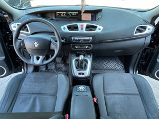 Renault Scenic foto 8