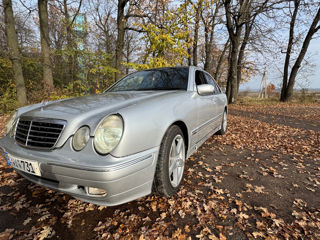 Mercedes E-Class foto 4