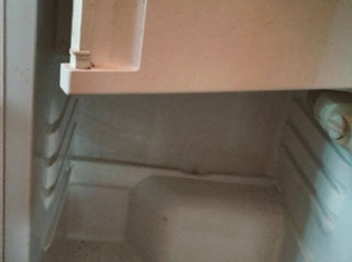 Холодильник маленький (требует ремонт) foto 4