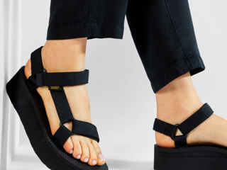 Teva Women's Flatform Sandal, очень удобные! foto 1