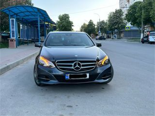 Mercedes E-Class foto 2