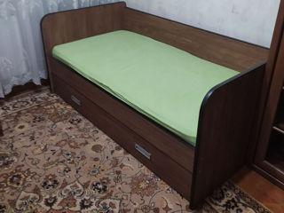 Кровать 1600/800 с бортиком и матрасом