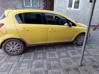 Opel Corsa foto 2