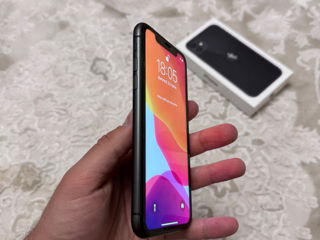 iPhone 11 64GB Black foto 2
