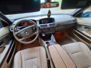 BMW 7 Series foto 10