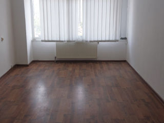 Oficiu de 23,60 m2 pentru 1-3 persoane pe str. Tighina 65 foto 4