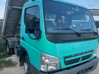 Mitsubishi fuso canter foto 4