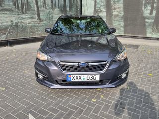 Subaru Impreza foto 2