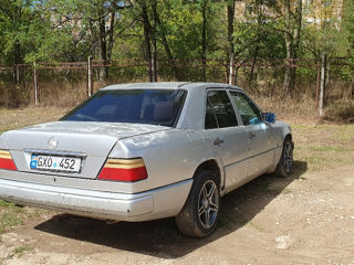 Mercedes Series (W124)