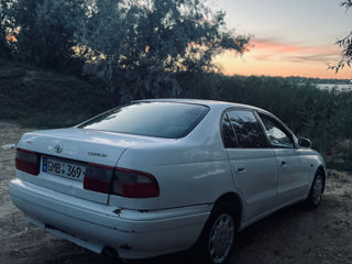 Toyota Carina foto 3